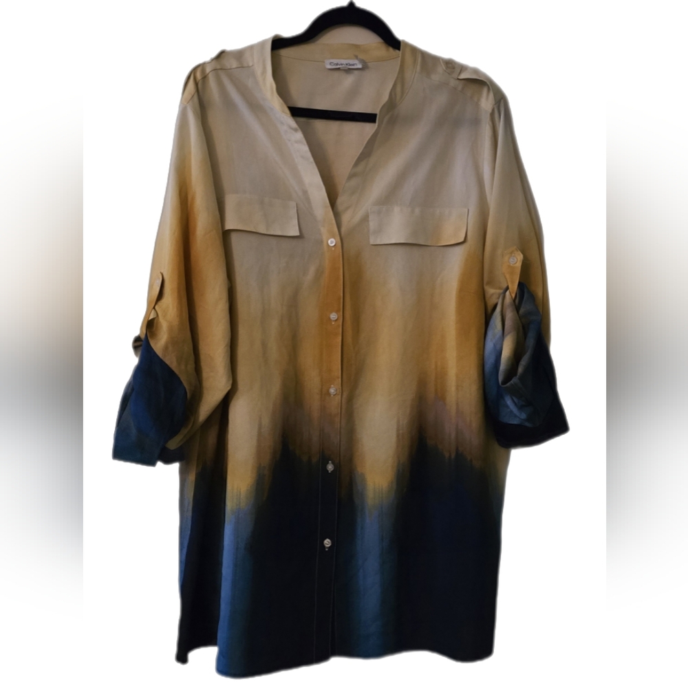 Calvin Klein Ombre Beige to Navy Button-Front Blouse